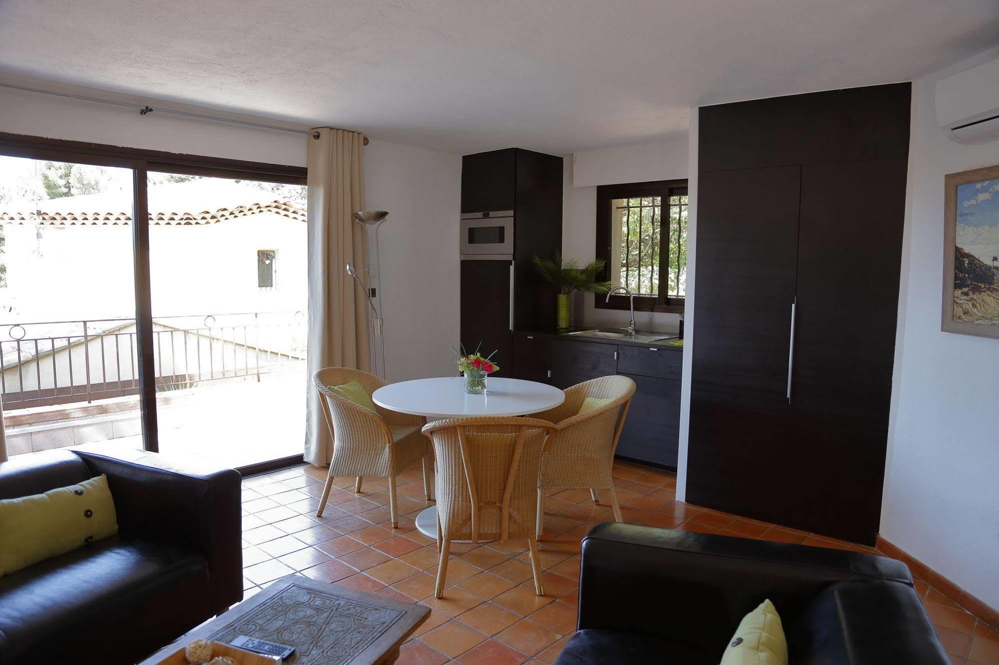 Hotel Les Jardins de Cassis Extérieur photo